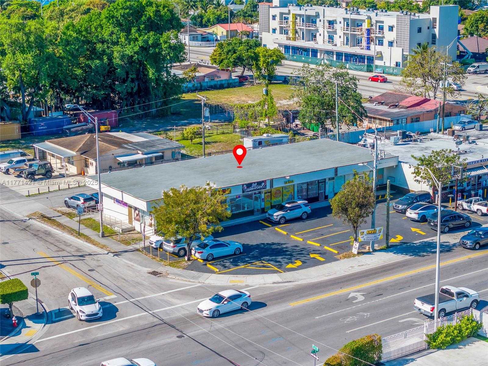 Small Image of 820 SOUTH EAST 8TH ST, Hialeah Number 2