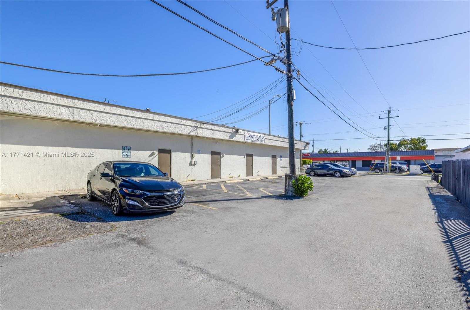 Small Image of 820 SOUTH EAST 8TH ST, Hialeah Number 4