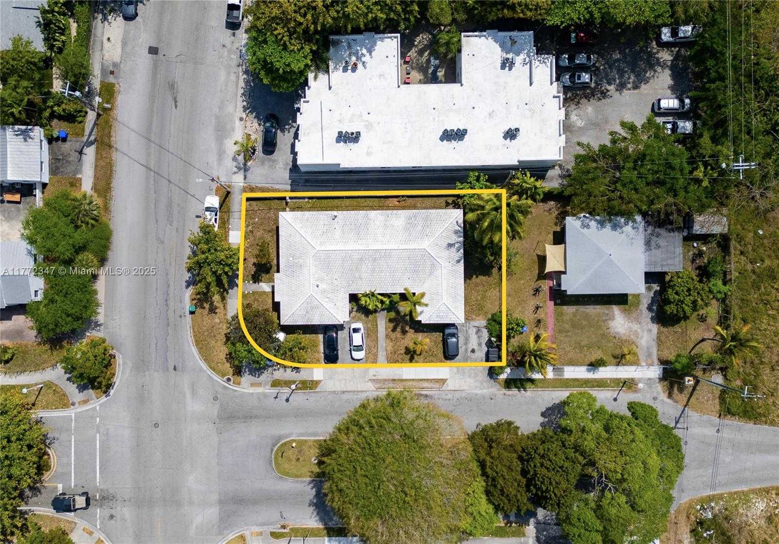 Small Image of 5898 NORTH EAST 4TH CT, Miami Number 2