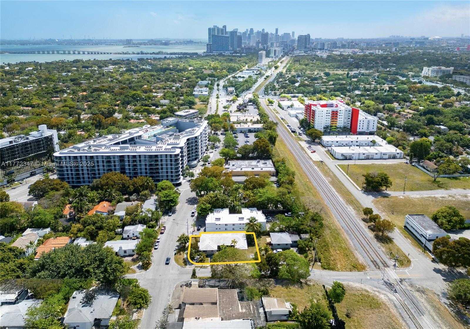 Small Image of 5898 NORTH EAST 4TH CT, Miami Number 9
