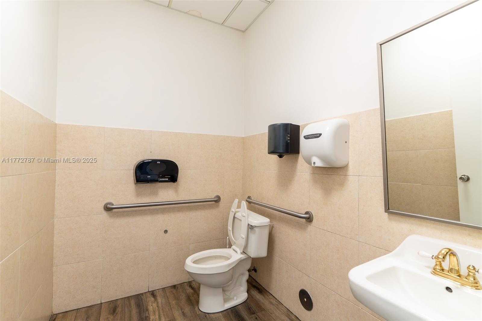 Small Image of 9009 NORTH WEST 2ND ST, Pembroke Pines Number 12
