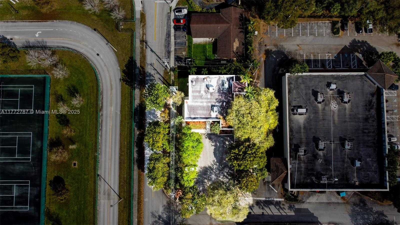 Small Image of 9009 NORTH WEST 2ND ST, Pembroke Pines Number 2