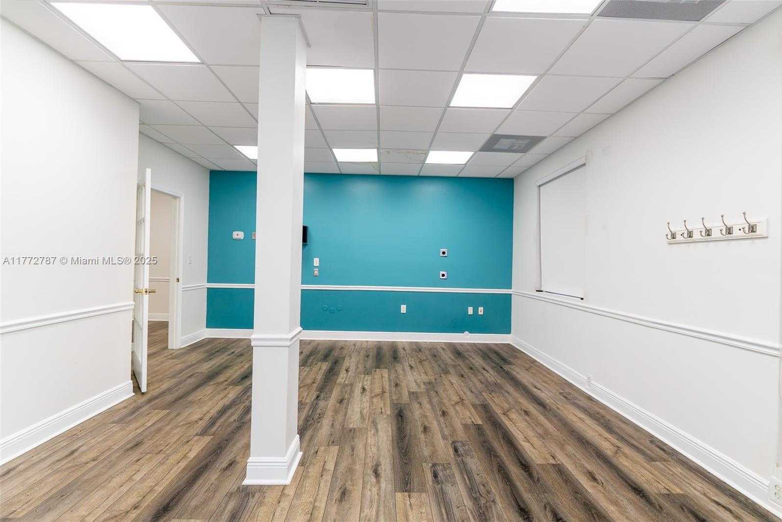 Small Image of 9009 NORTH WEST 2ND ST, Pembroke Pines Number 21