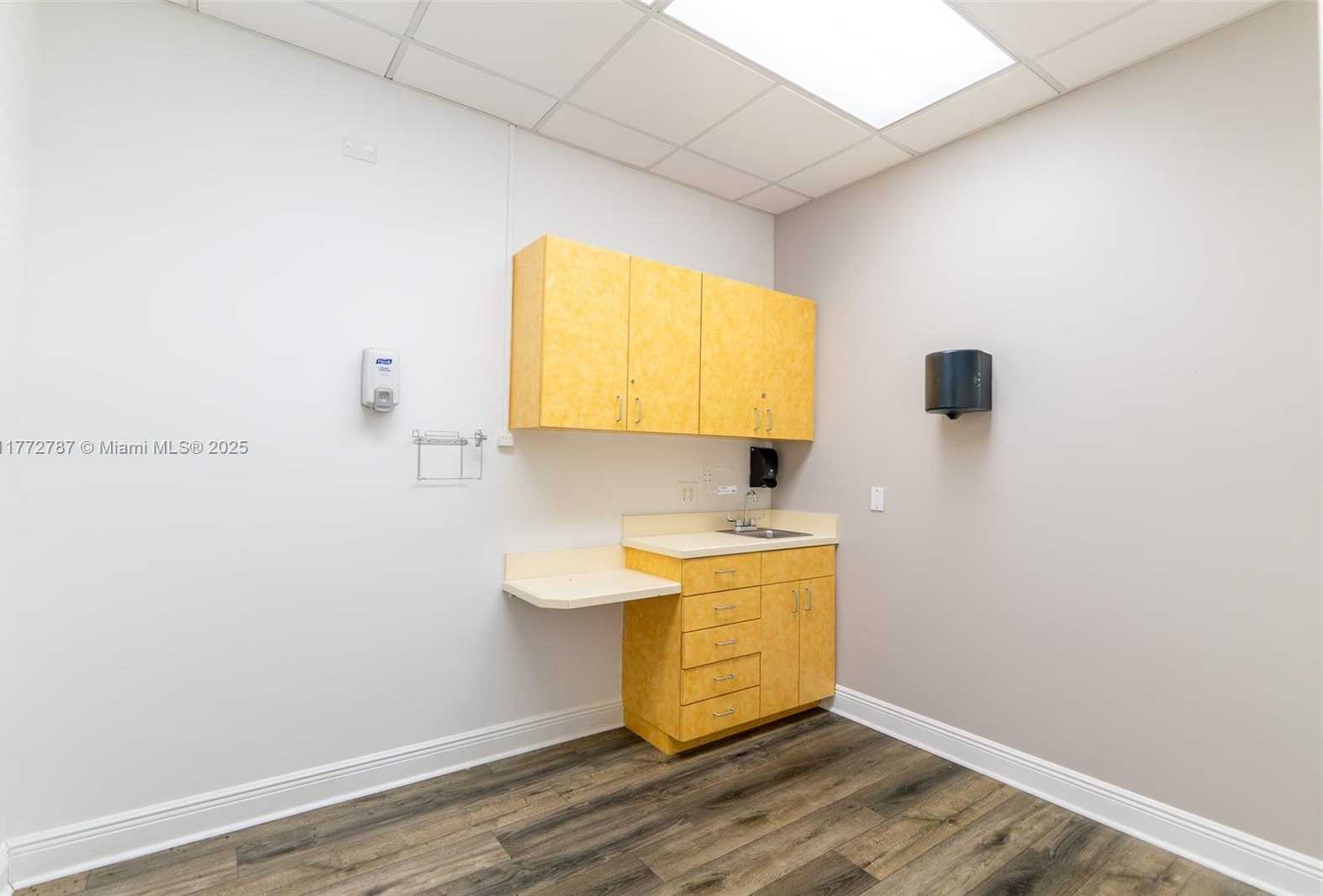 Small Image of 9009 NORTH WEST 2ND ST, Pembroke Pines Number 5