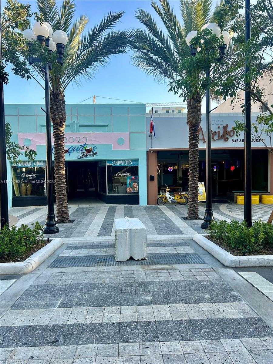 Small Image of 2022 HOLLYWOOD BLVD, Hollywood Number 5