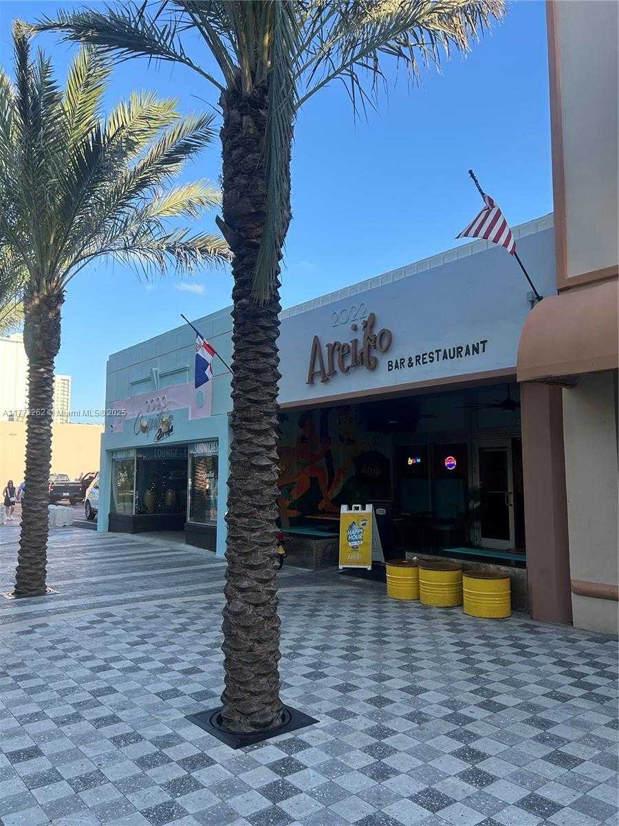 Small Image of 2022 HOLLYWOOD BLVD, Hollywood Number 7