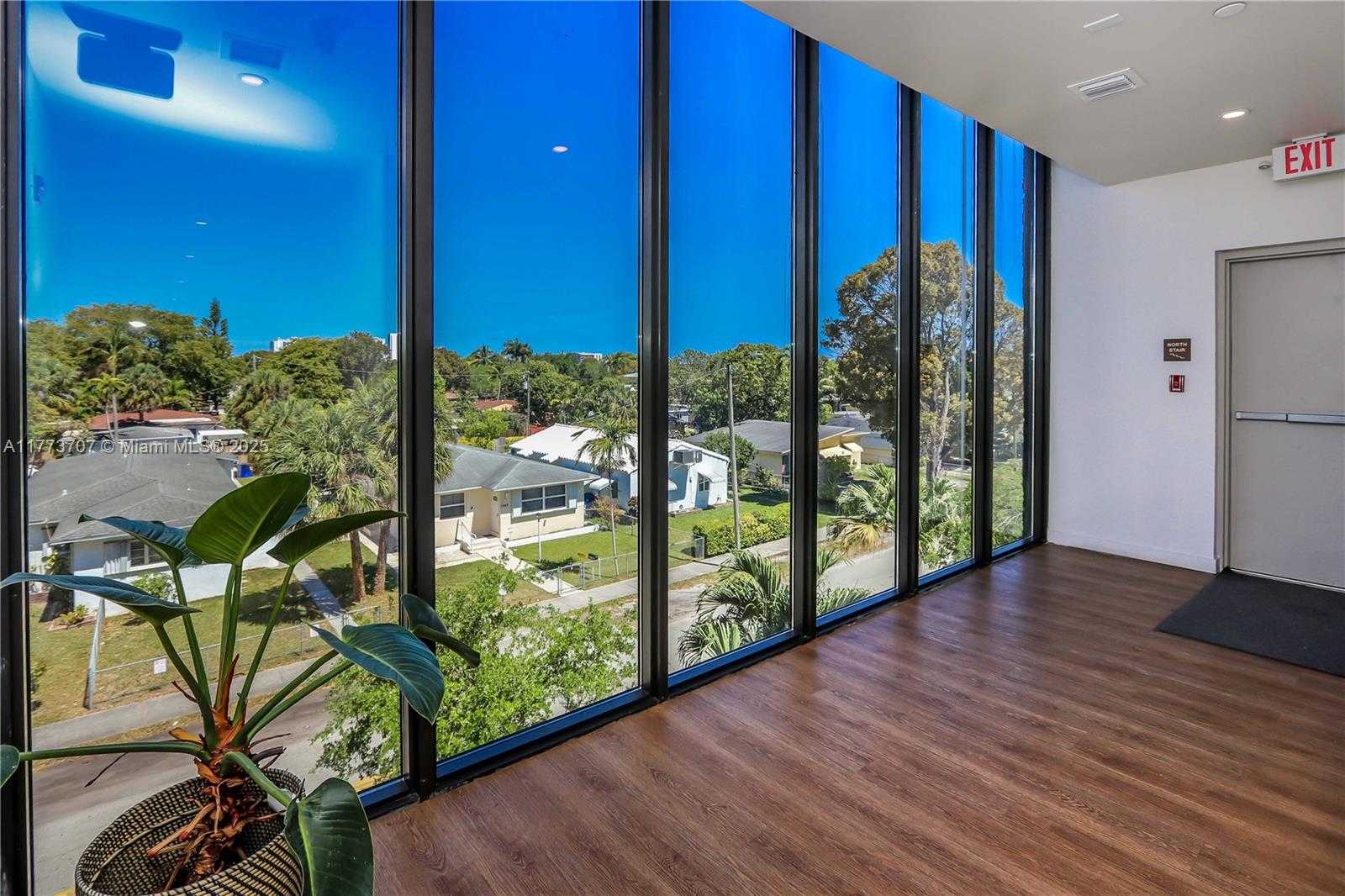 Small Image of 1950 FLETCHER ST, Hollywood Number 30