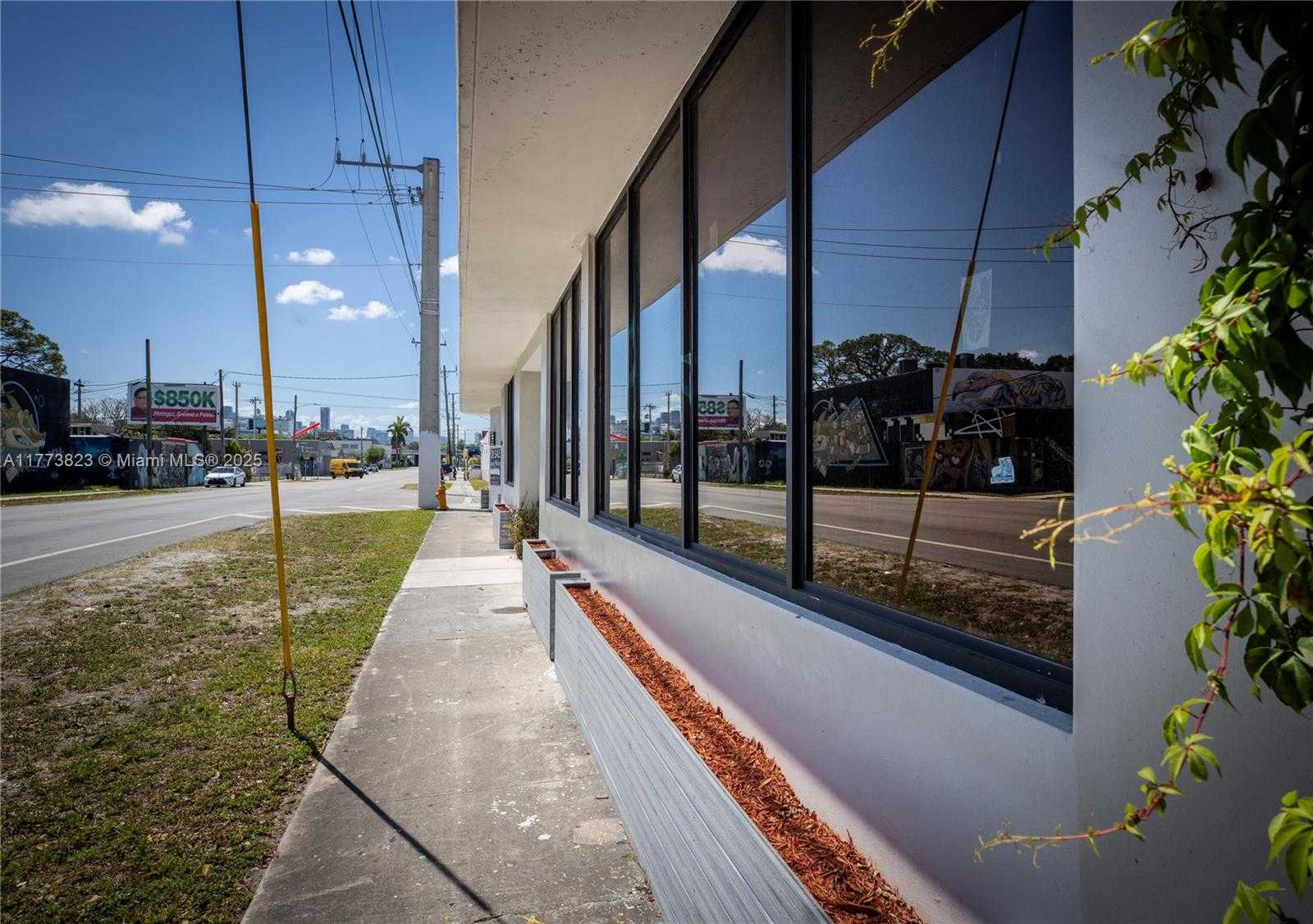 Small Image of 4204 NORTH WEST 2ND AVE, Miami Number 25
