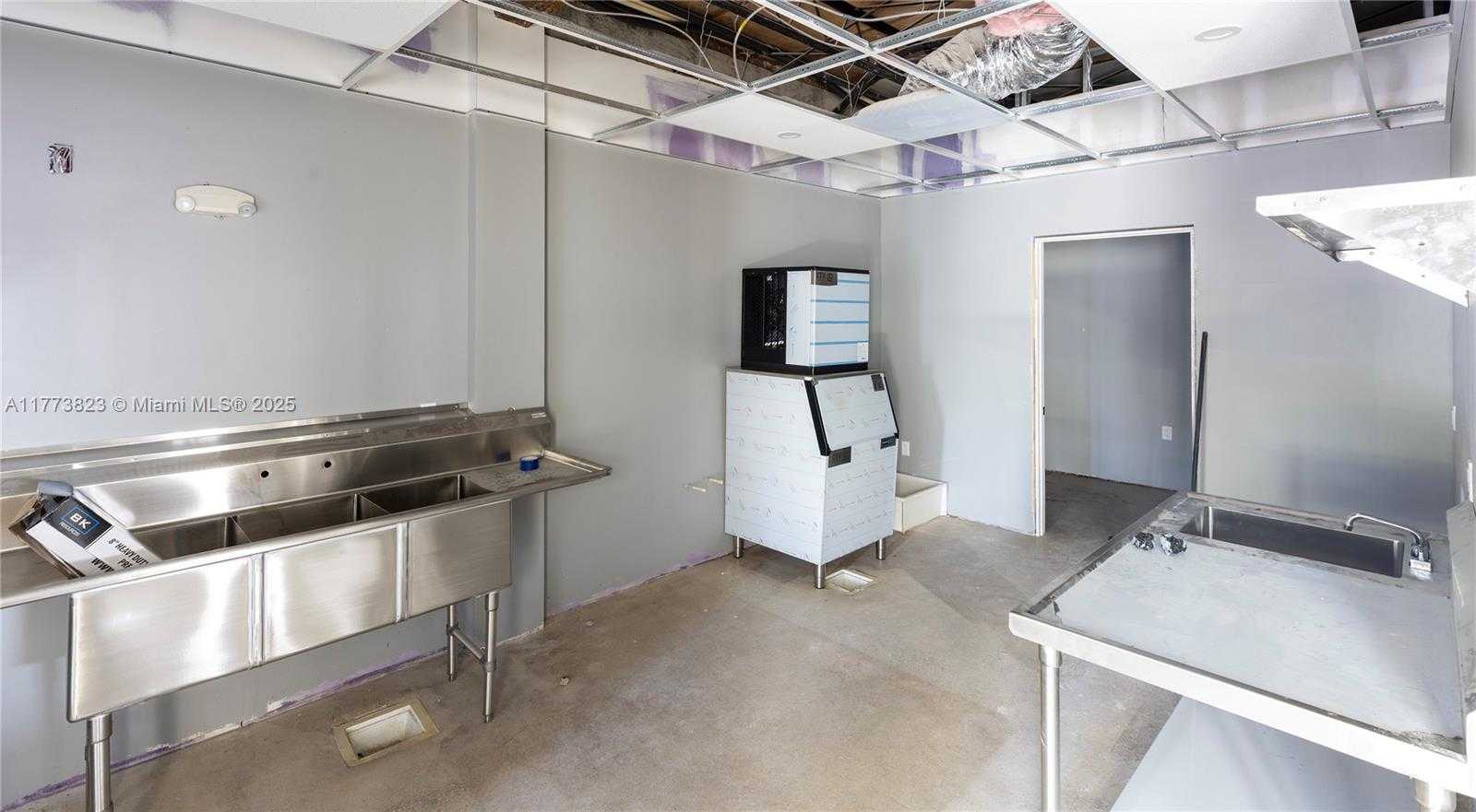 Small Image of 4204 NORTH WEST 2ND AVE, Miami Number 9
