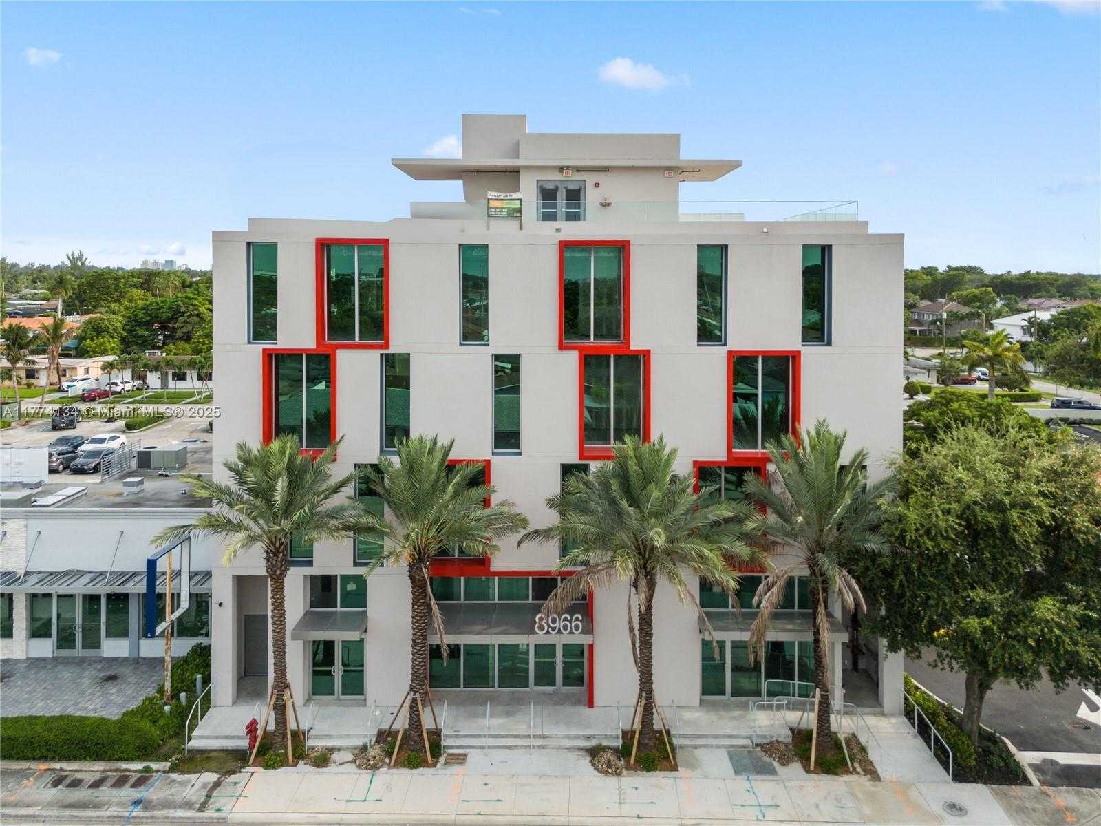 Small Image of 8966 SOUTH WEST 40TH ST, Miami Number 2