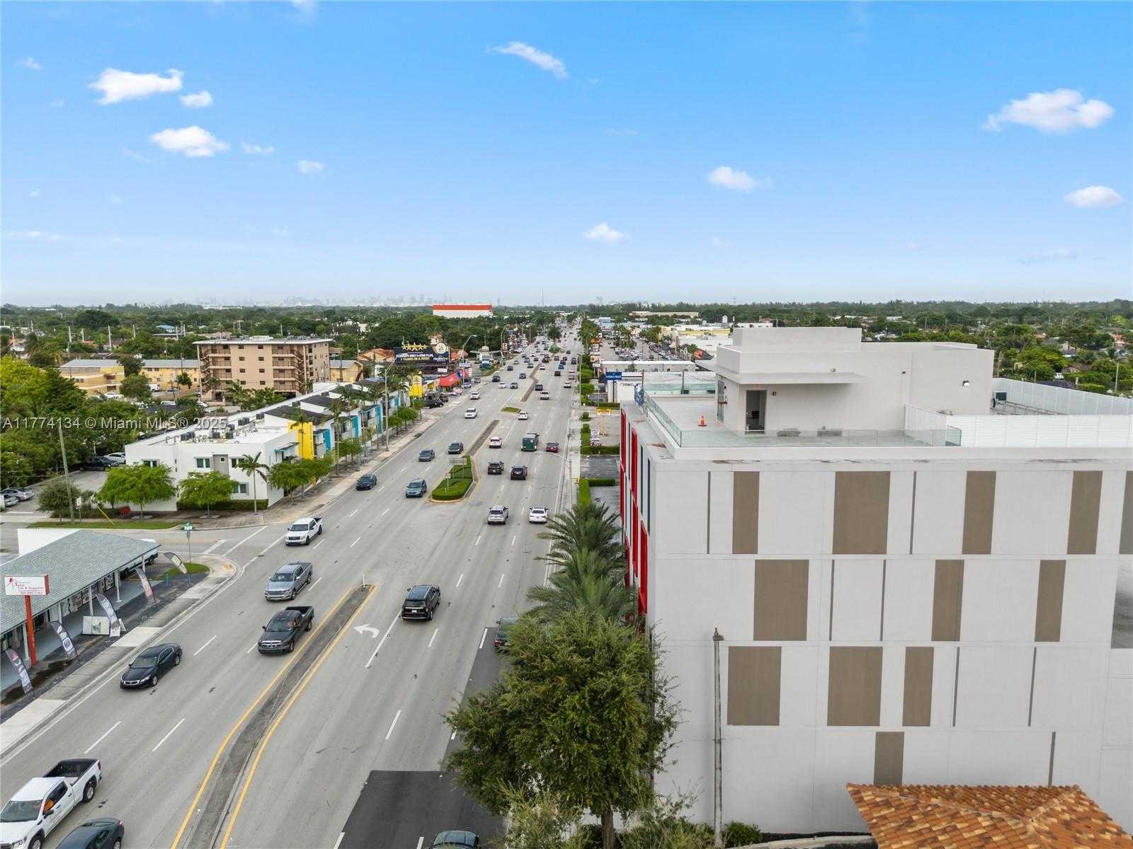 Small Image of 8966 SOUTH WEST 40TH ST, Miami Number 4