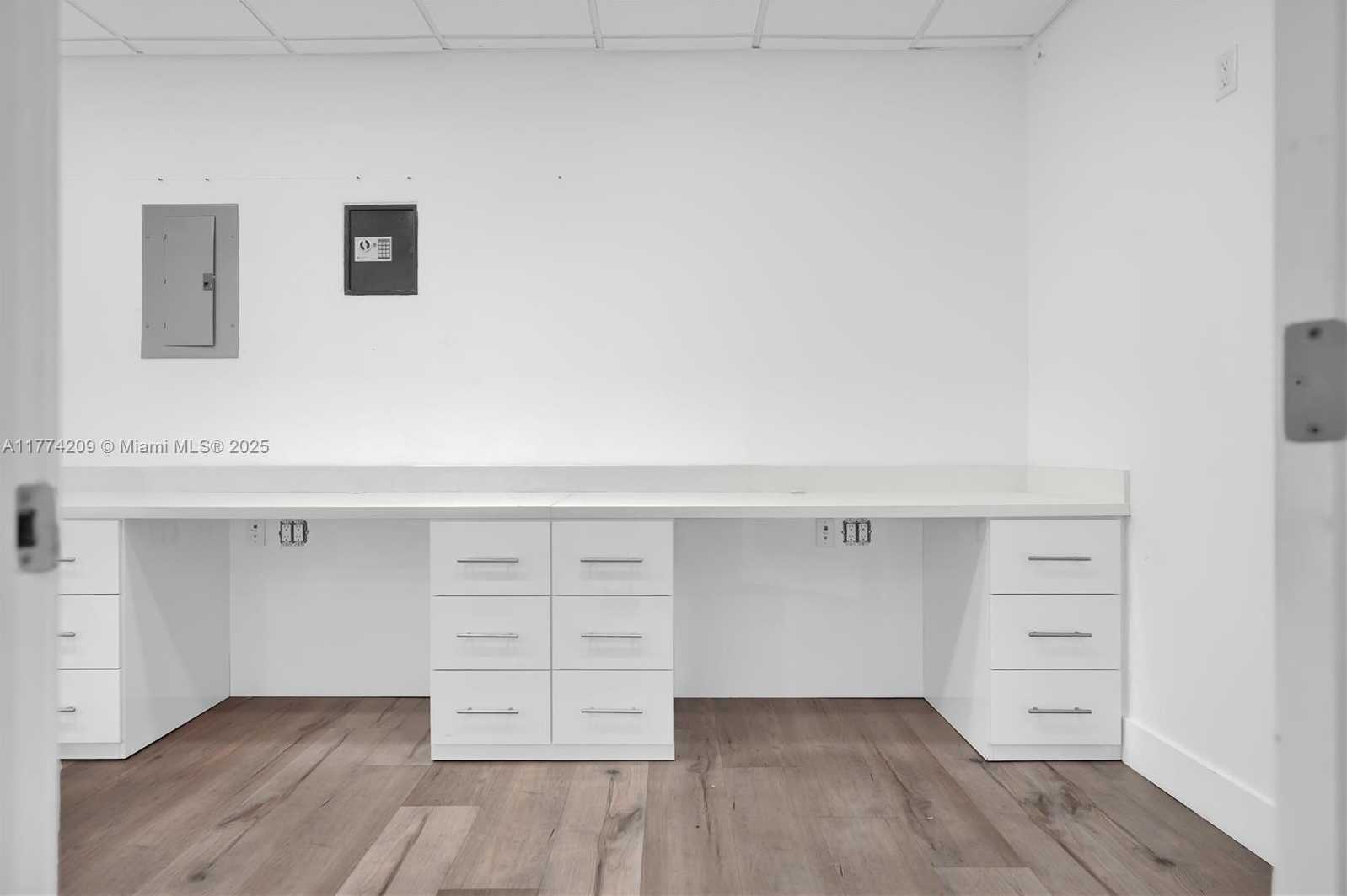 Imagen de Pequeño Objeto