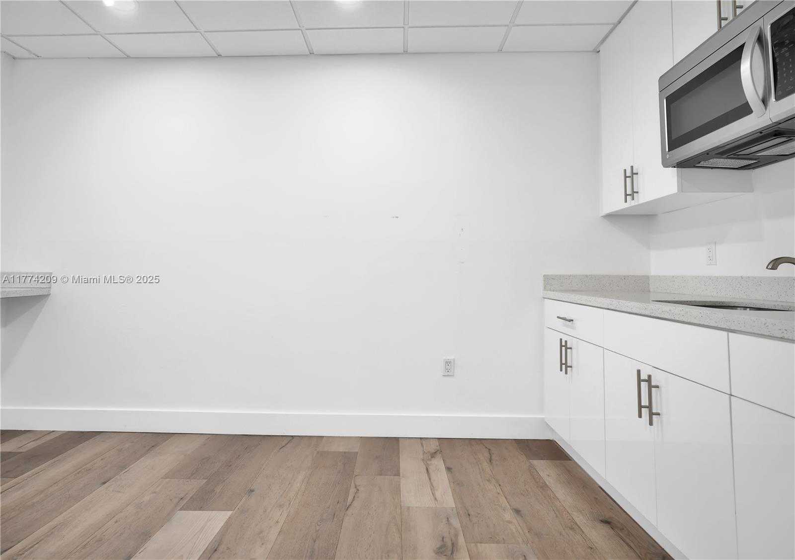 Imagen de Pequeño Objeto