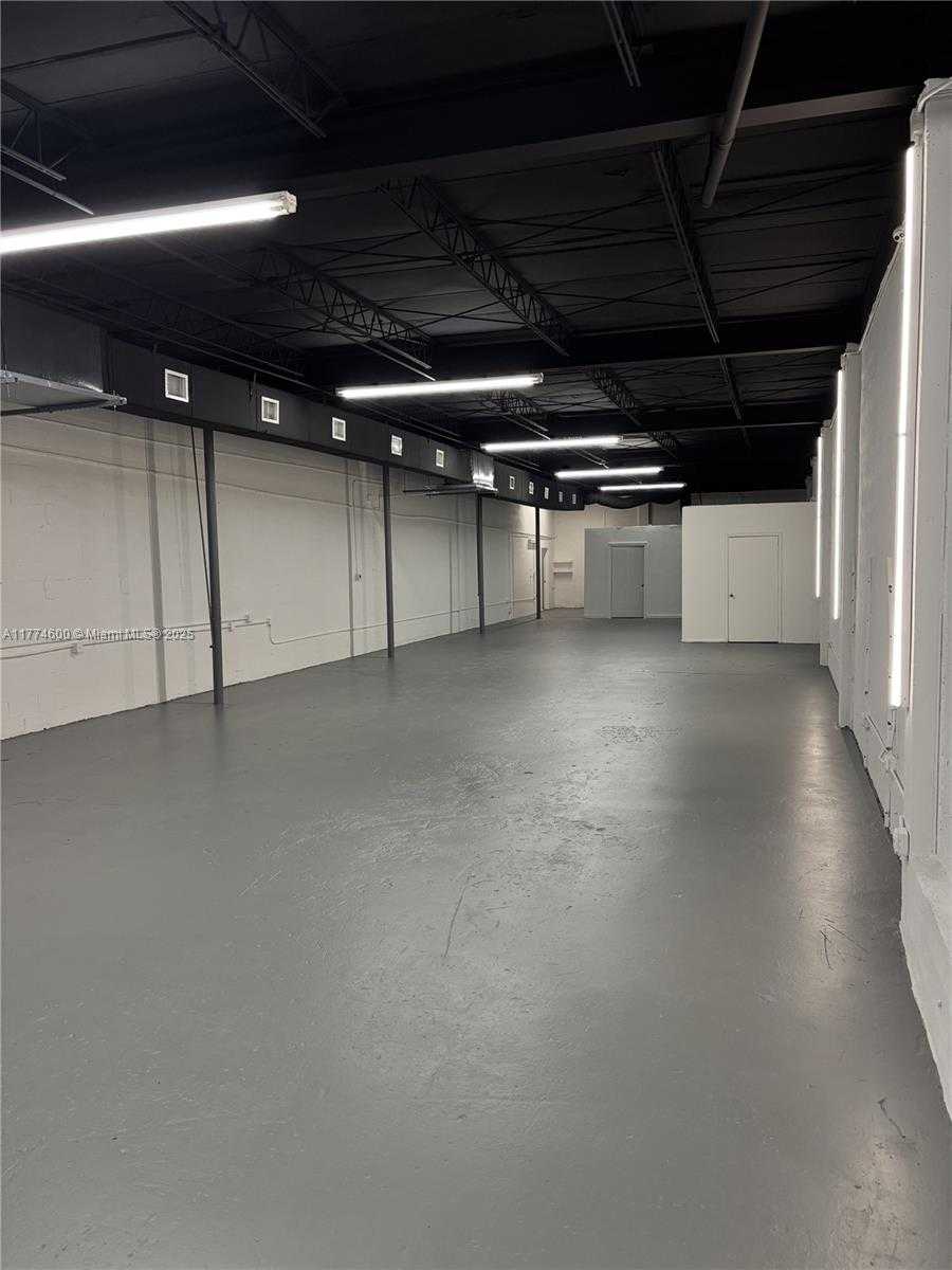 Small Image of Miami Number 4