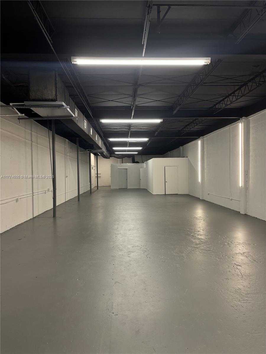 Small Image of Miami Number 6