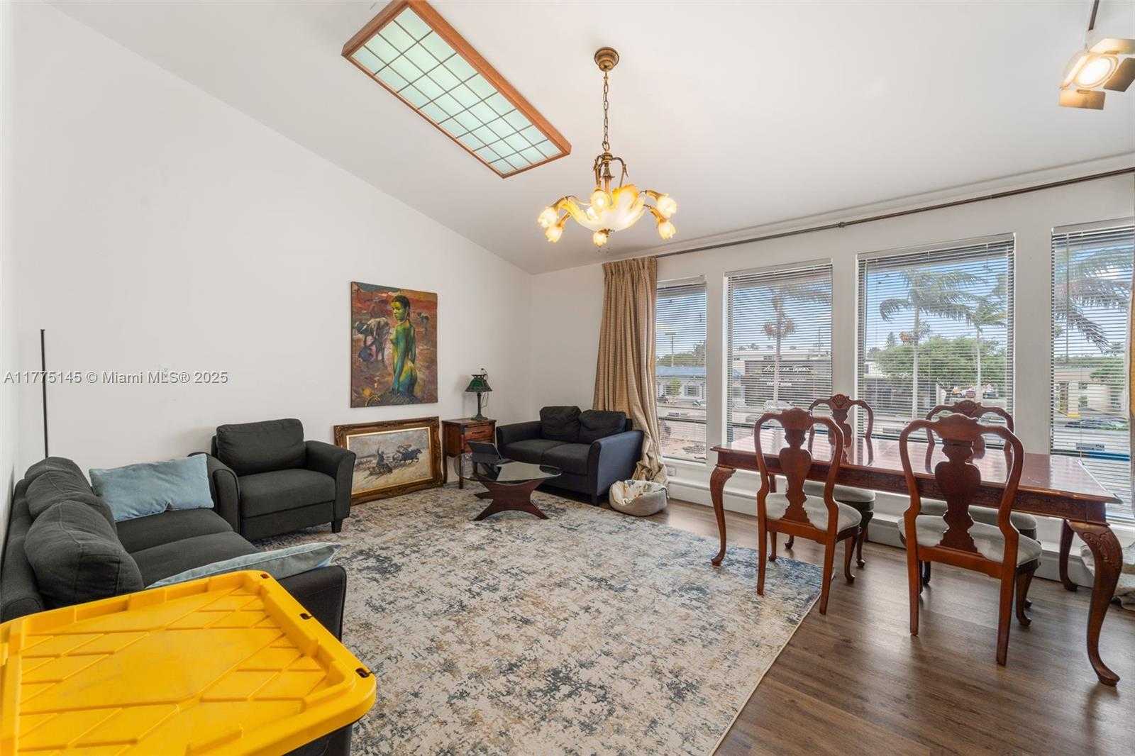 Small Image of 2669 EAST COMMERCIAL BLVD #2nd floor, Fort Lauderdale Number 3