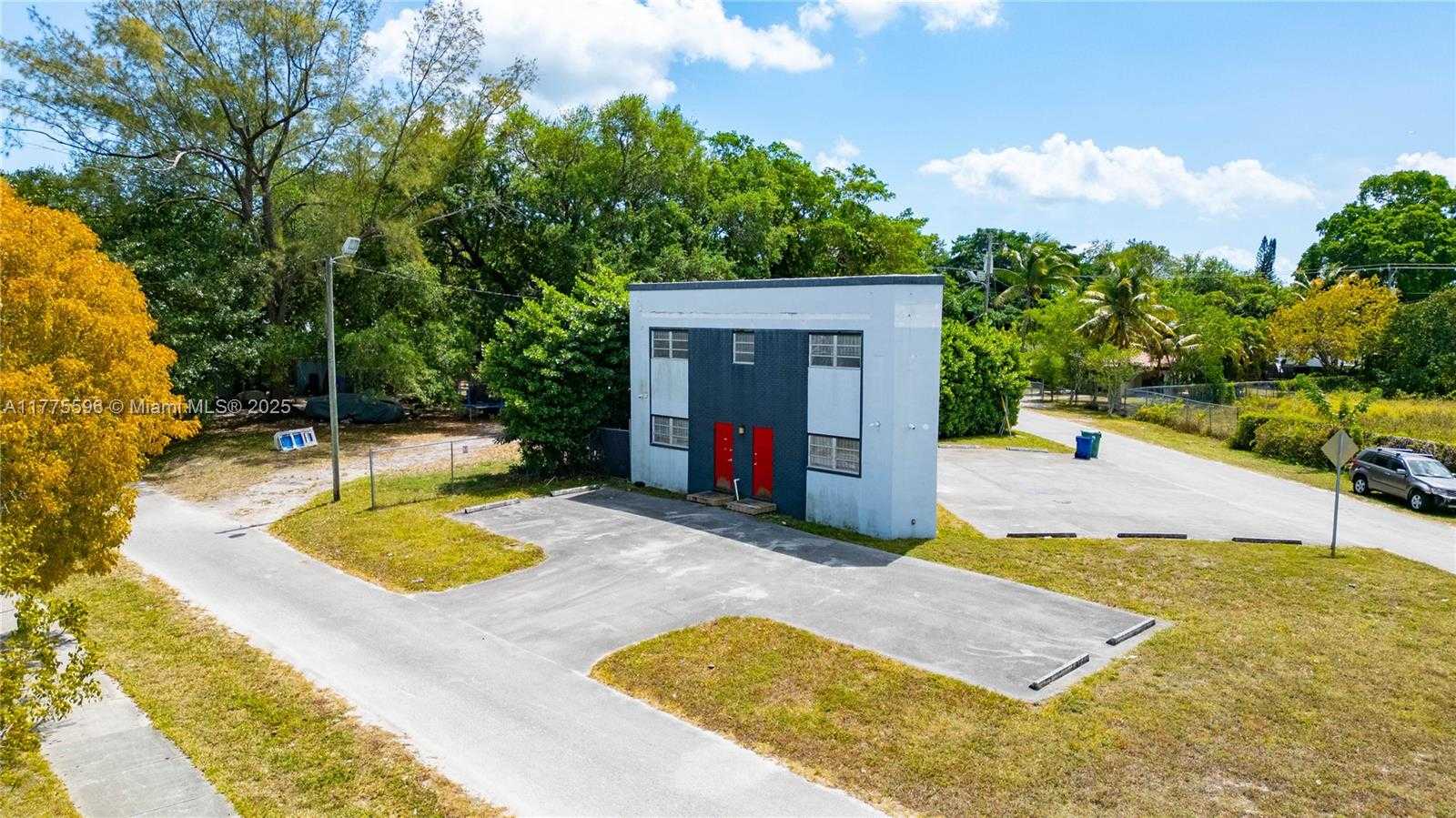 Small Image of 595 NORTH WEST 91ST ST, Miami Number 2