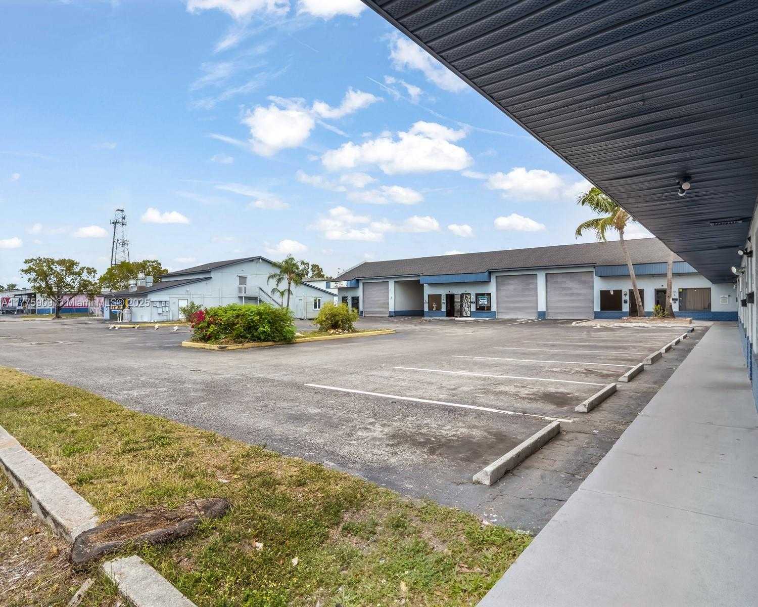Small Image of 3775 FOWLER ST, Fort Myers Number 33