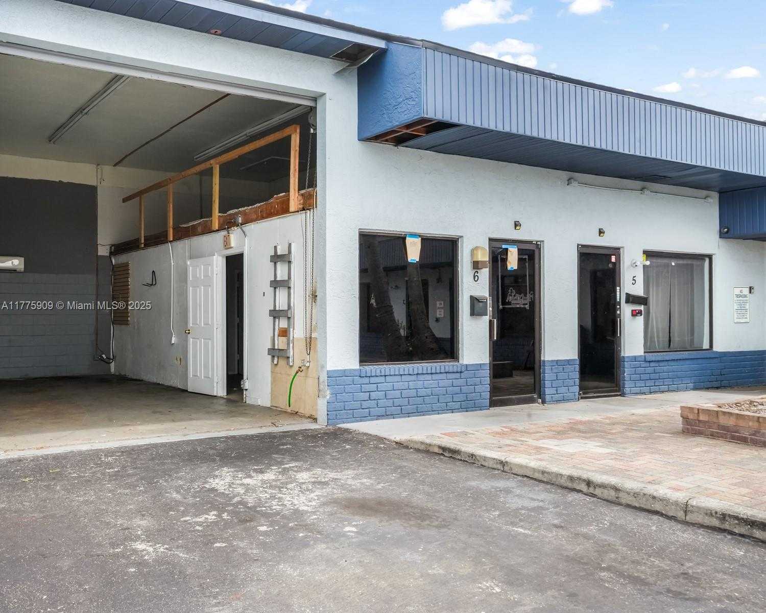 Small Image of 3775 FOWLER ST, Fort Myers Number 38