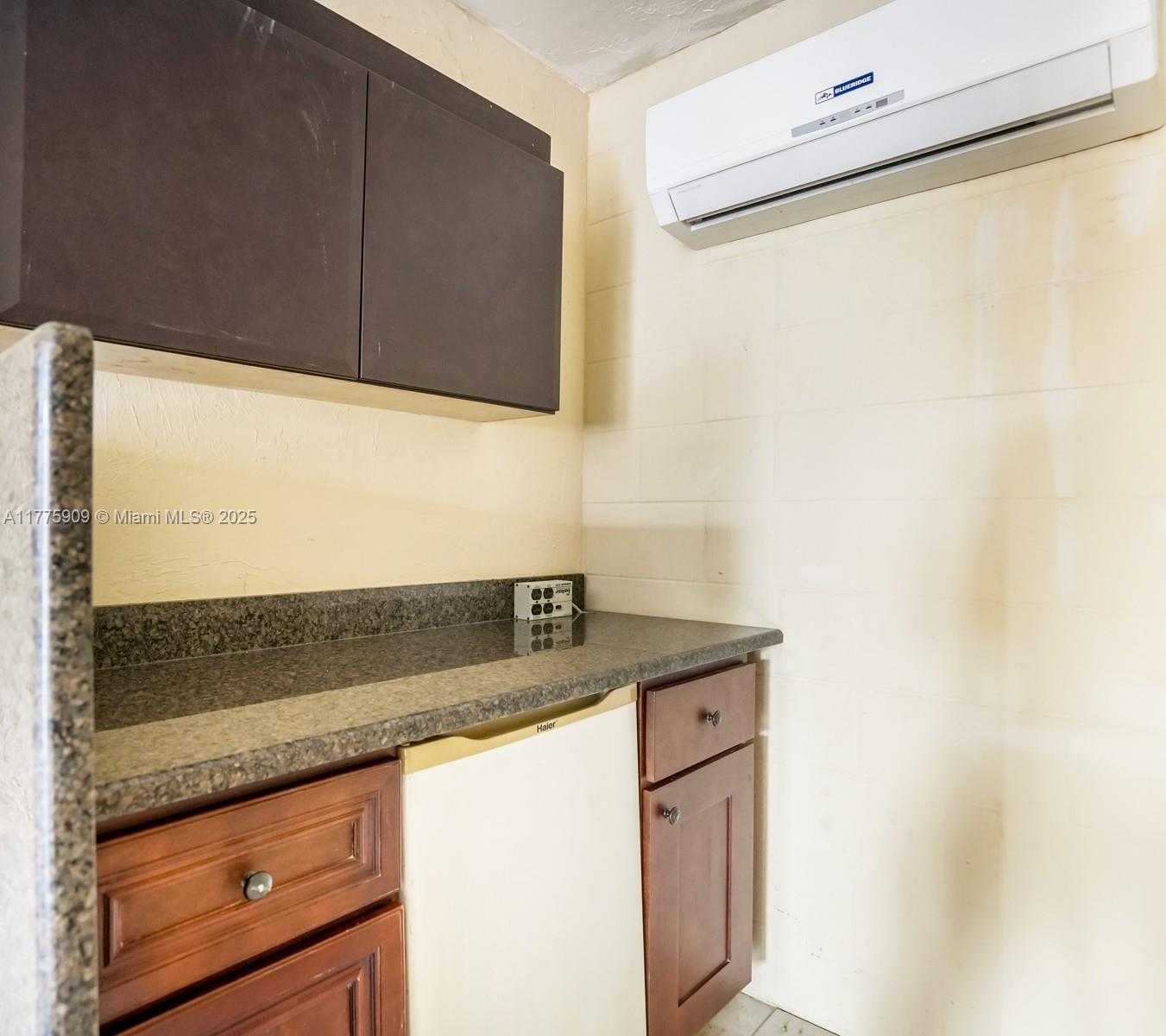 Small Image of 3775 FOWLER ST, Fort Myers Number 46