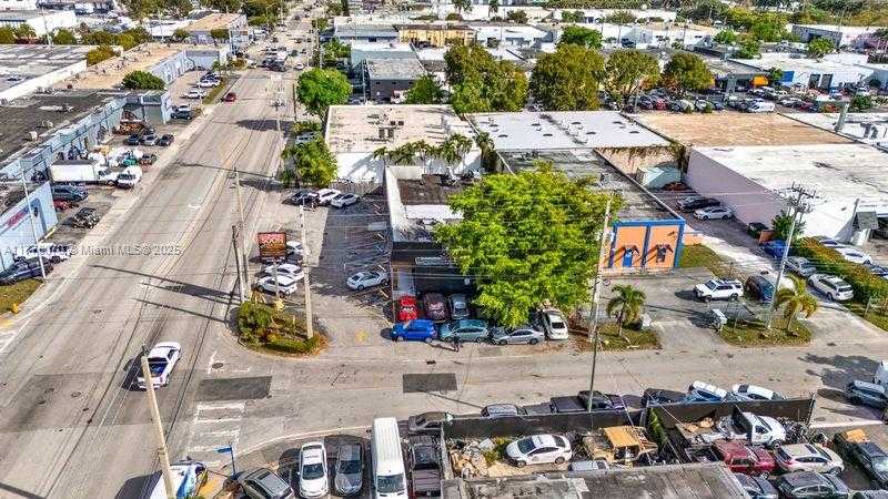 Small Image of 5401 NORTH WEST 79TH AVE, Doral Number 3