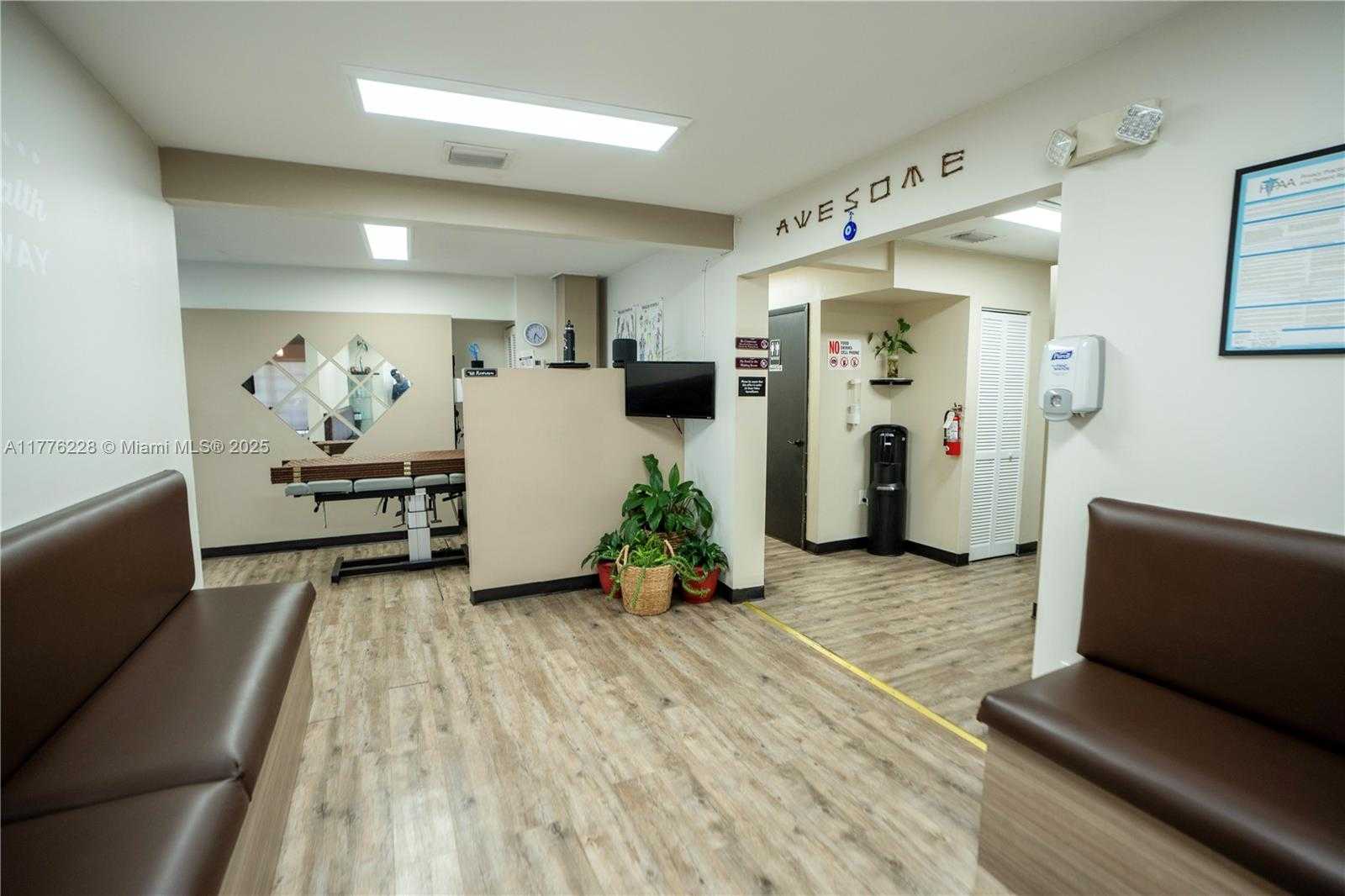 Small Image of 980 NORTH EAST 126TH ST, North Miami Number 2
