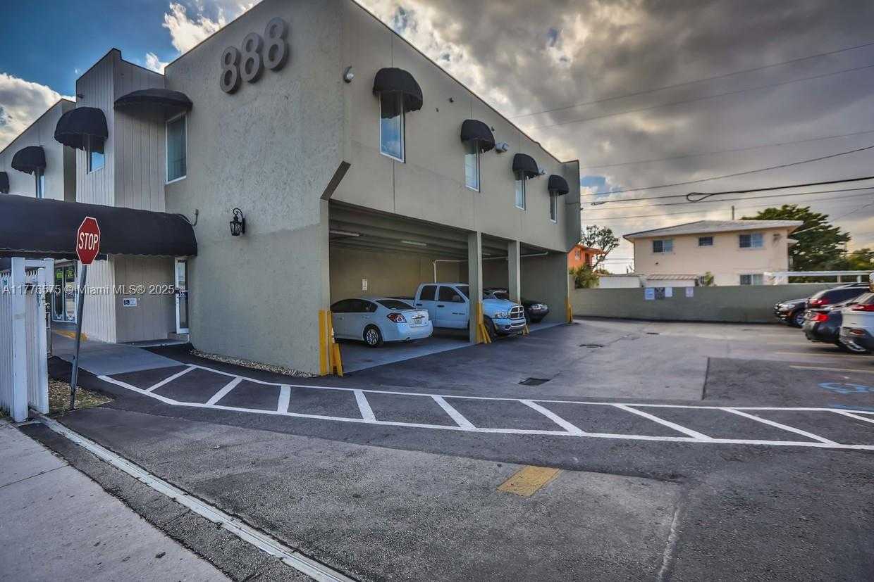 Small Image of 888 NORTH WEST 27TH AVE #5-6, Miami Number 12