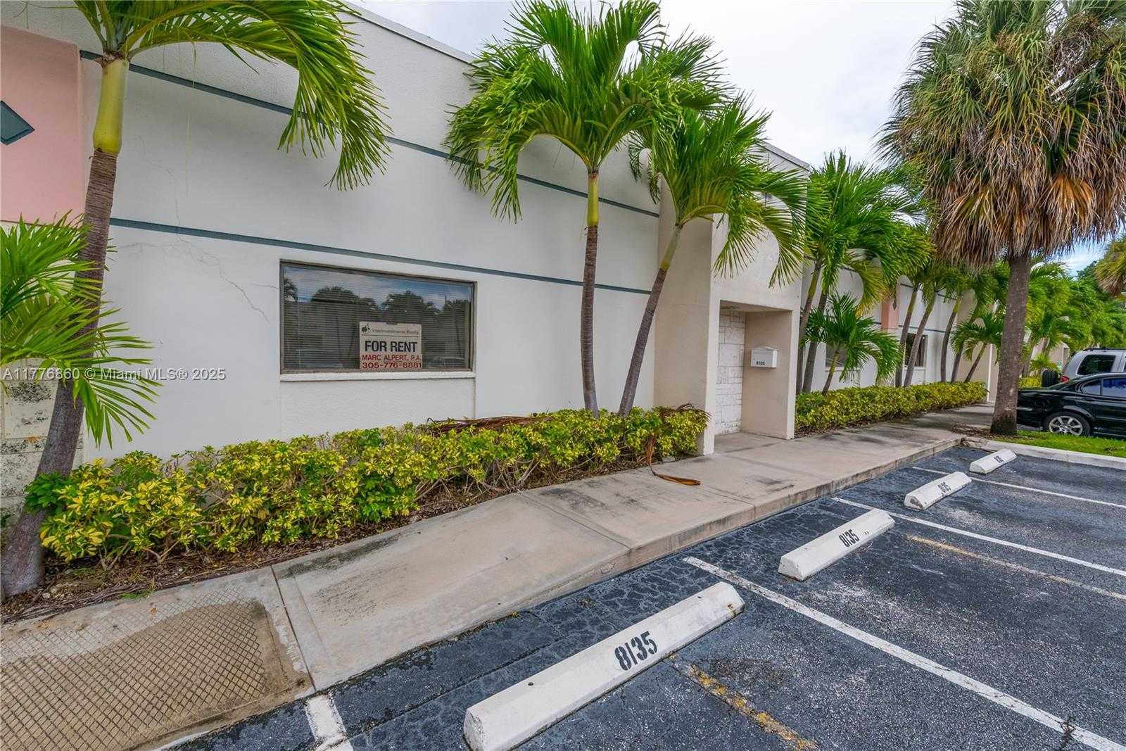 Small Image of 8135 NW 33rd St, Doral, FL 33122, USA Number 5
