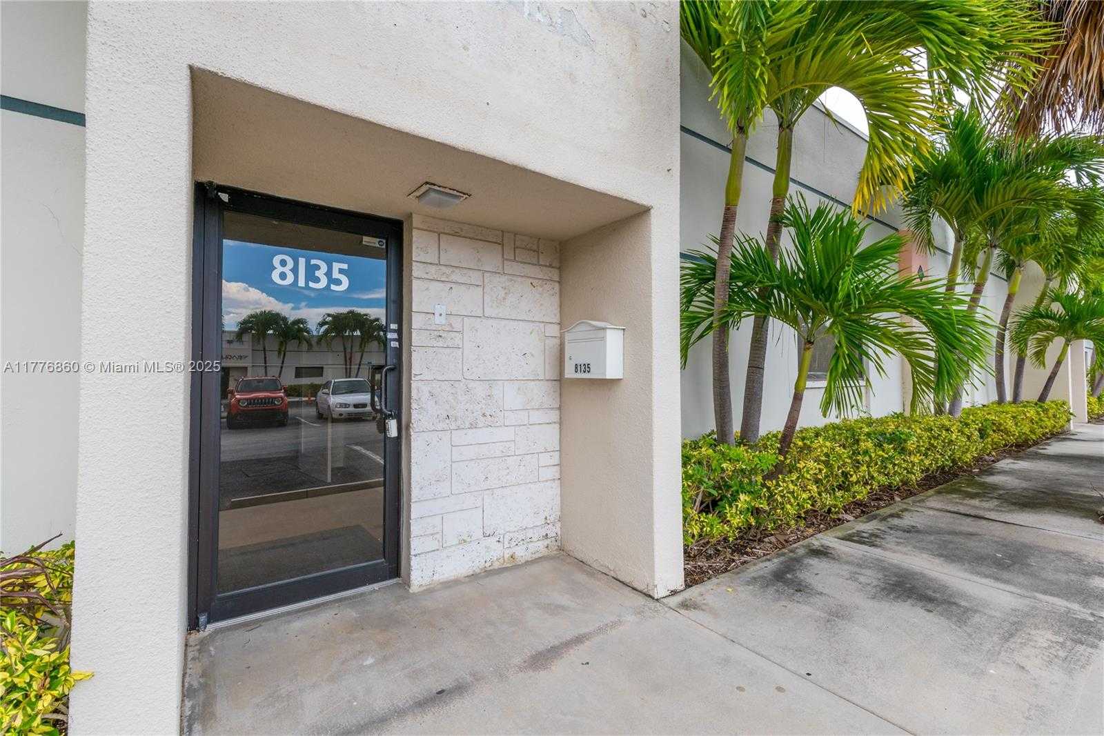 Small Image of 8135 NW 33rd St, Doral, FL 33122, USA Number 6