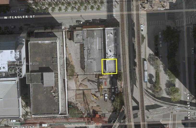 Small Image of 16 SOUTH WEST 1ST AVE, Miami Number 21
