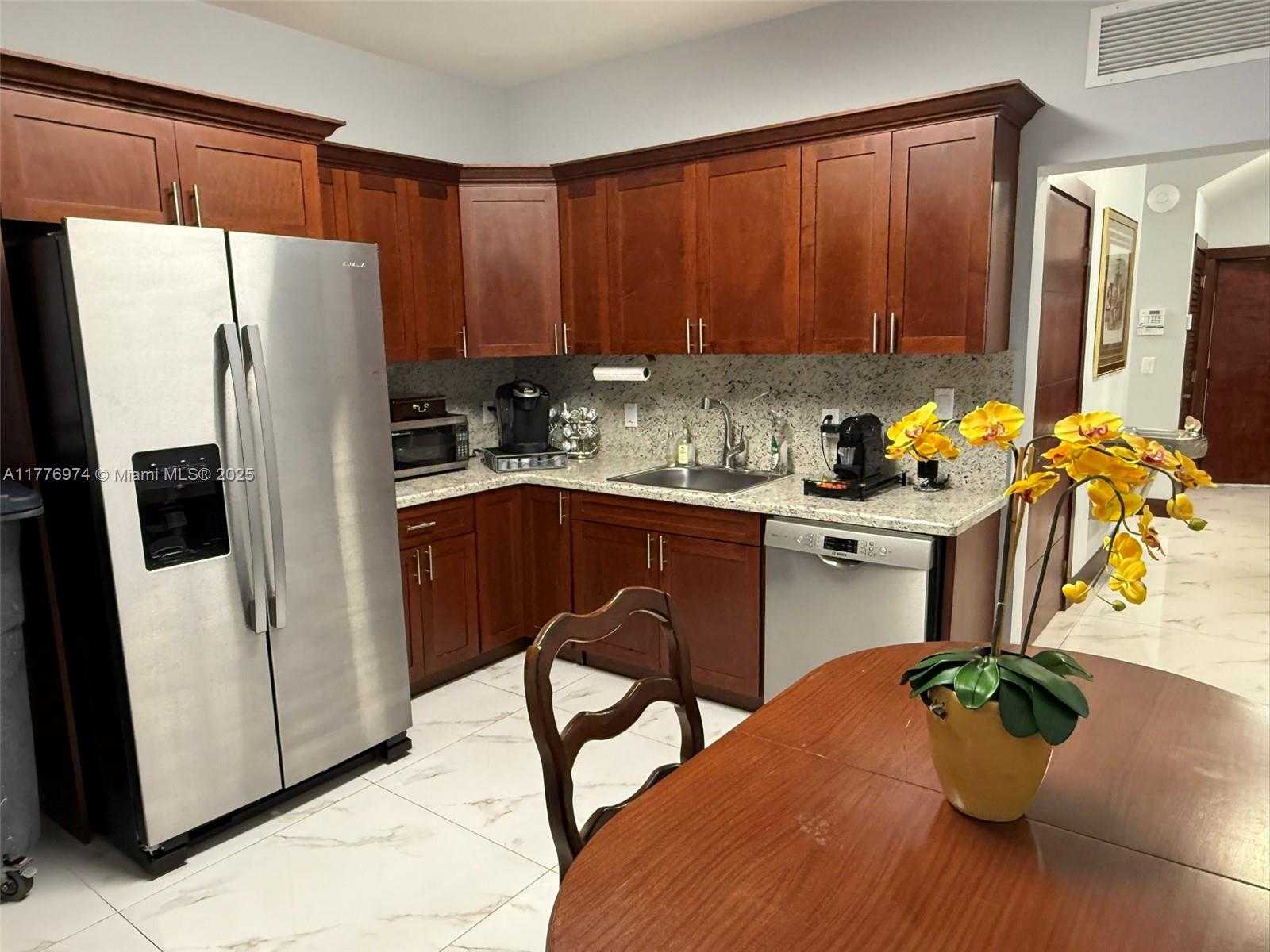 Small Image of 16 SOUTH WEST 1ST AVE, Miami Number 9