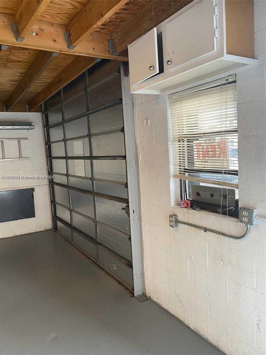 Small Image of 12174 SOUTH WEST 131ST AVE, Miami Number 6