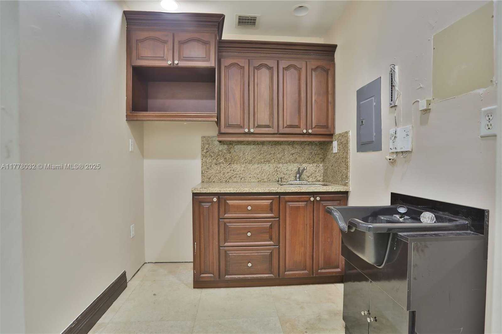 Small Image of 13715 SOUTH WEST 139TH CT #104-A, Miami Number 5