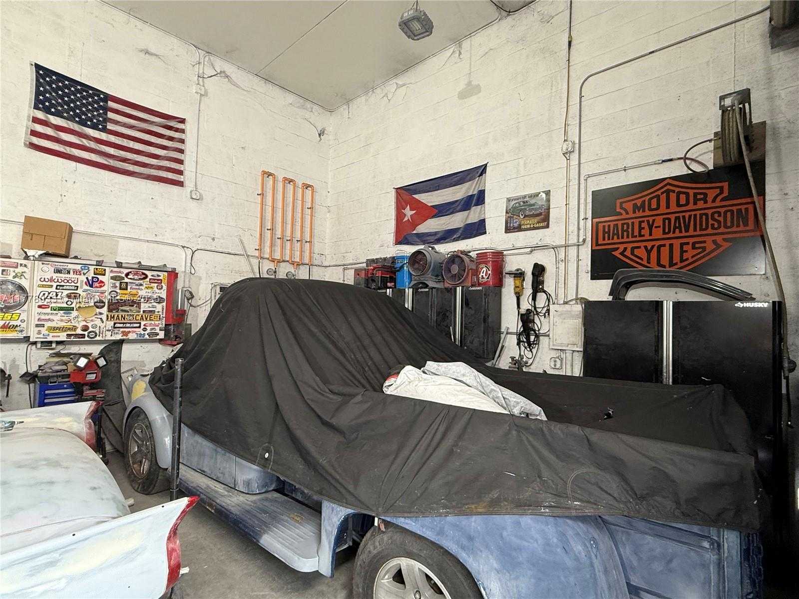 Small Image of 13626 SOUTH WEST 142ND AVE, Miami Number 3