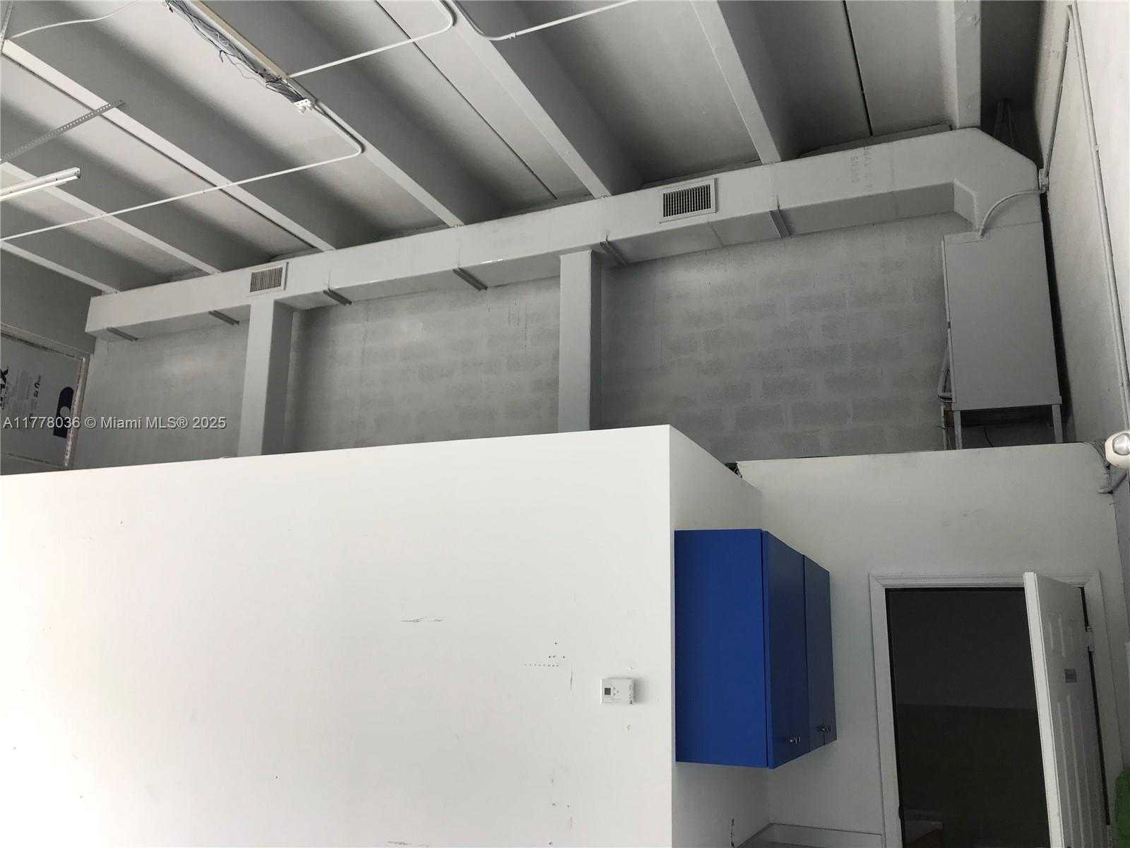 Small Image of 12107 SOUTH WEST 131ST AVE, Miami Number 4