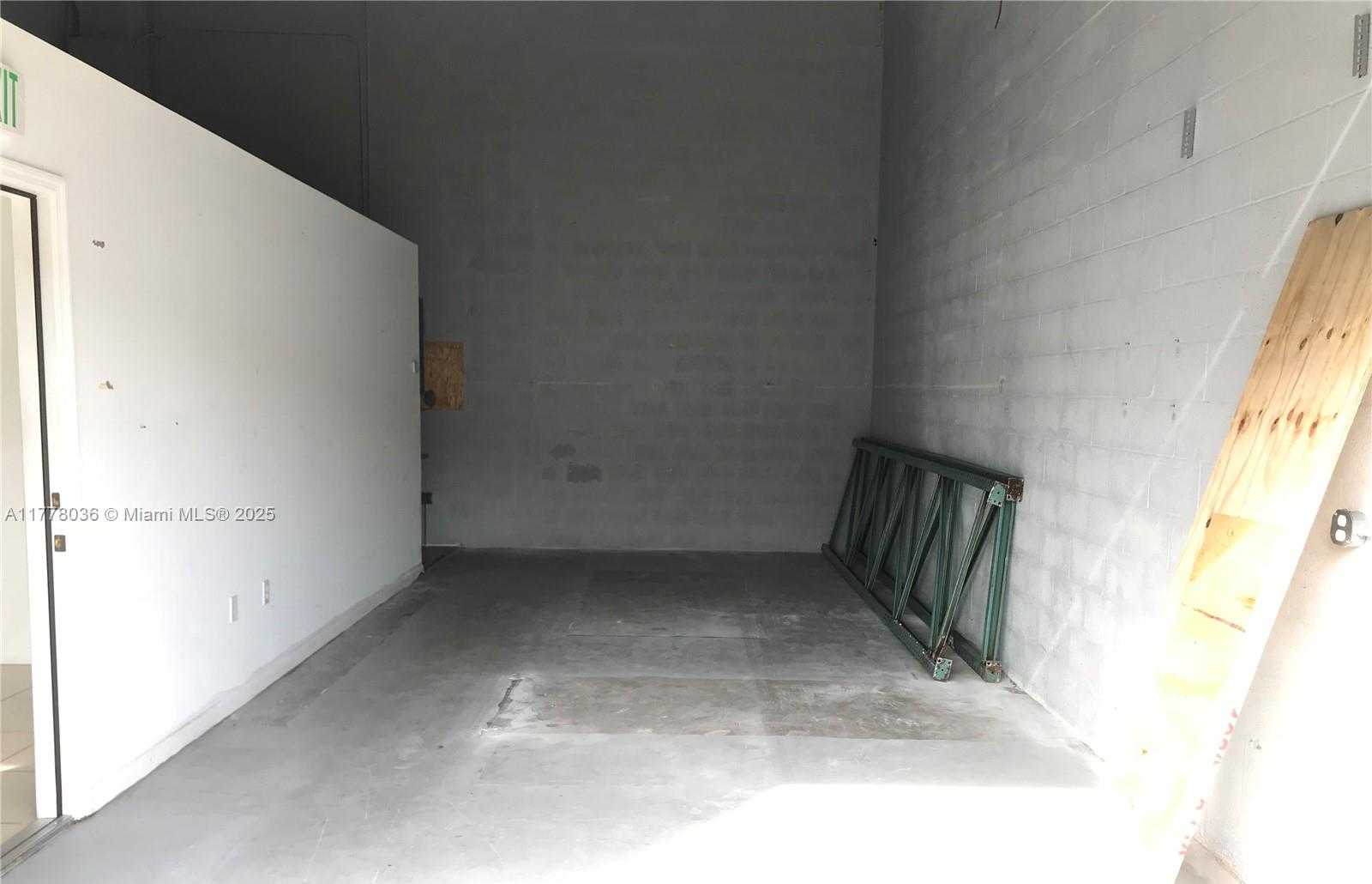 Small Image of 12107 SOUTH WEST 131ST AVE, Miami Number 8