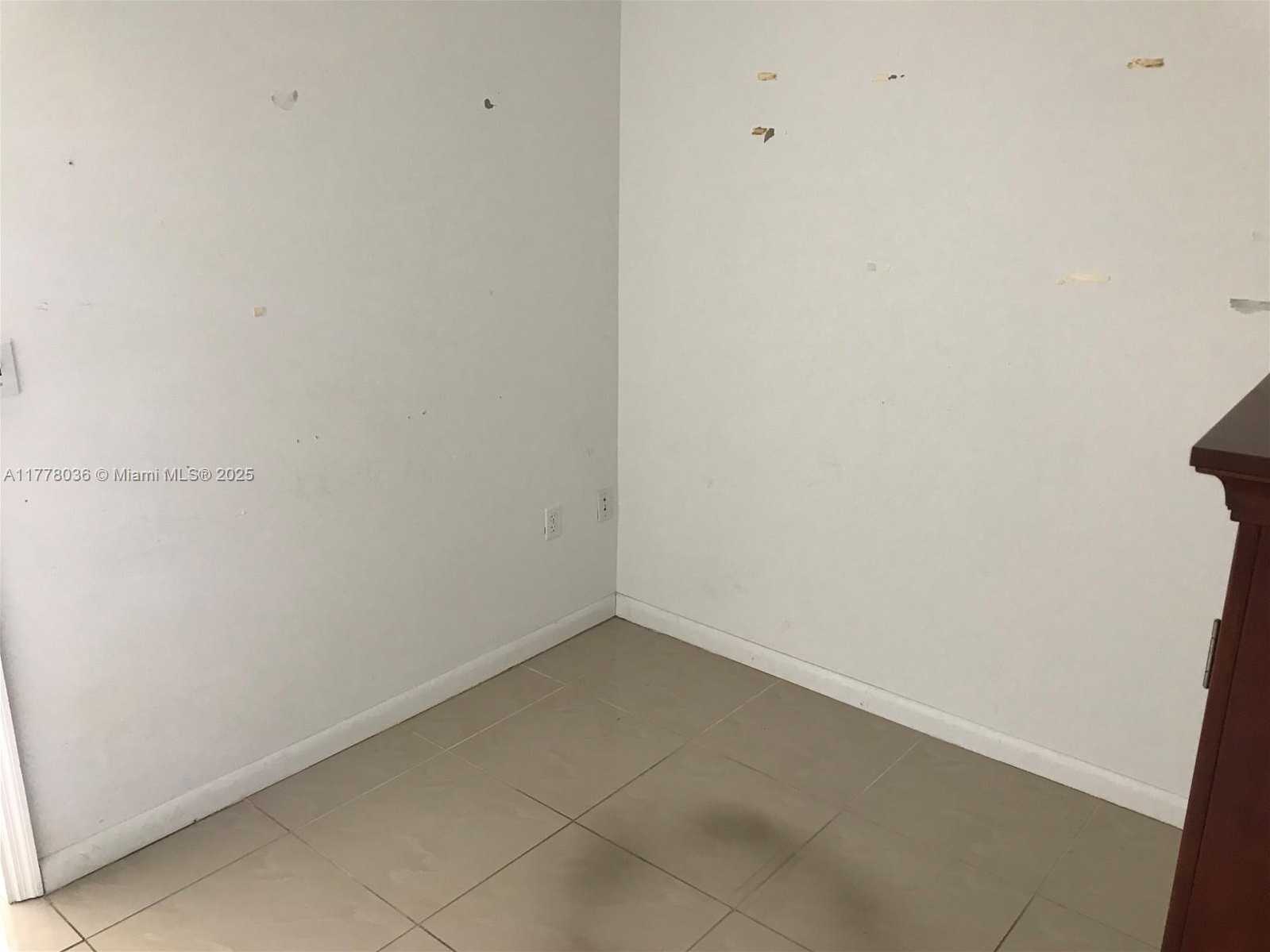 Small Image of 12107 SOUTH WEST 131ST AVE, Miami Number 9