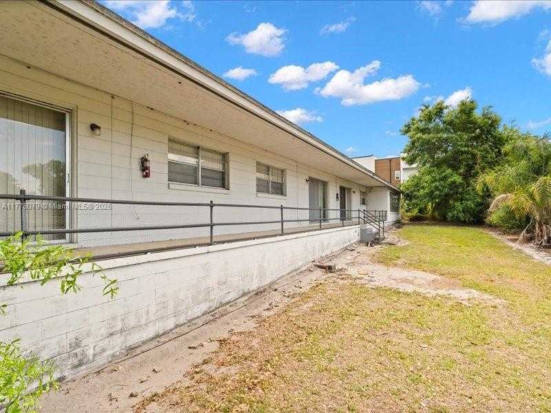 Small Image of 1903 SOUTH LAKEMONT AVE, Other City - In The State Of Florida Number 8