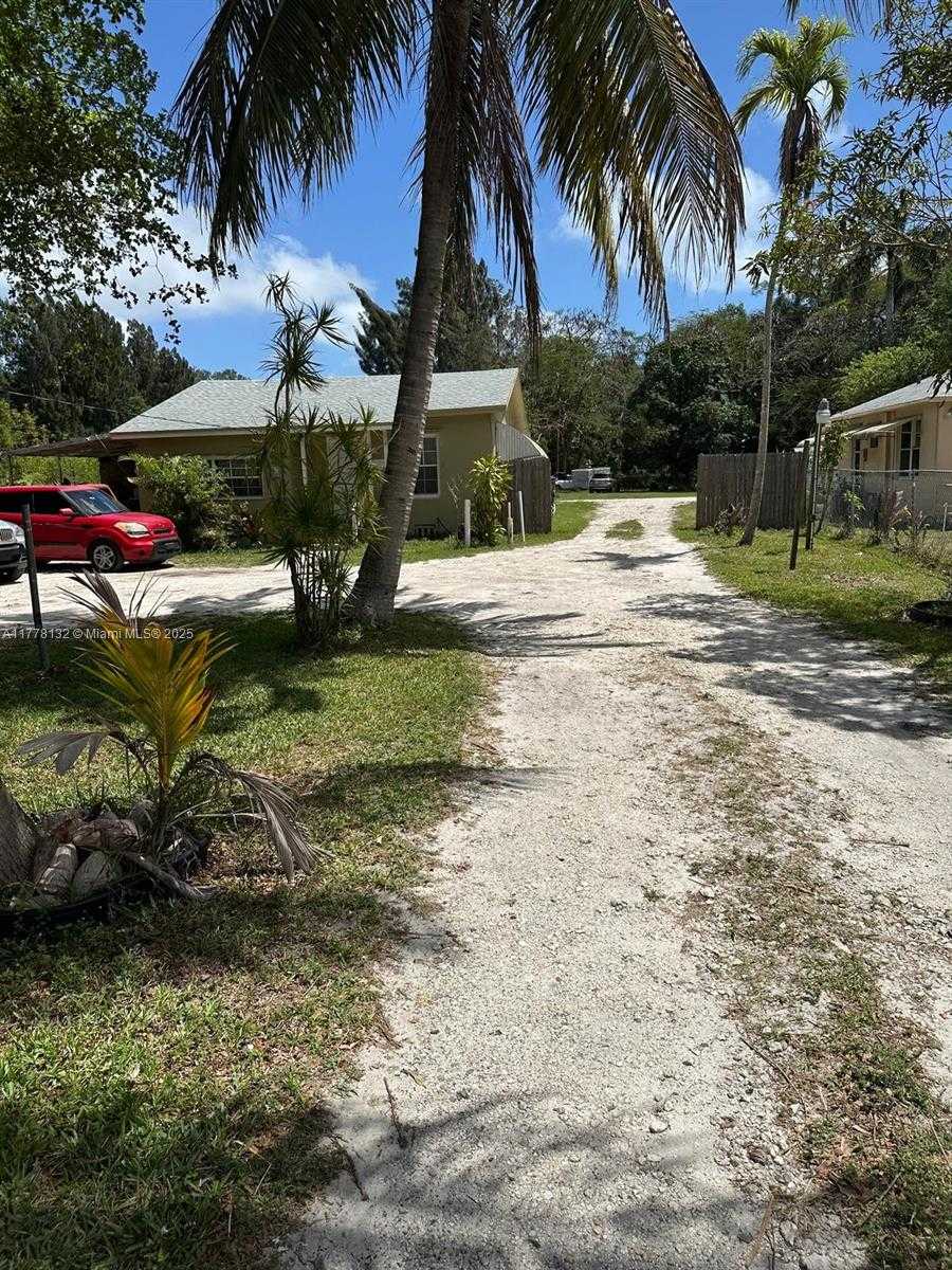 Small Image of 15003 NORTH EAST 8TH AVE, Miami Number 18