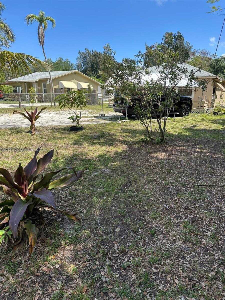 Small Image of 15003 NORTH EAST 8TH AVE, Miami Number 19