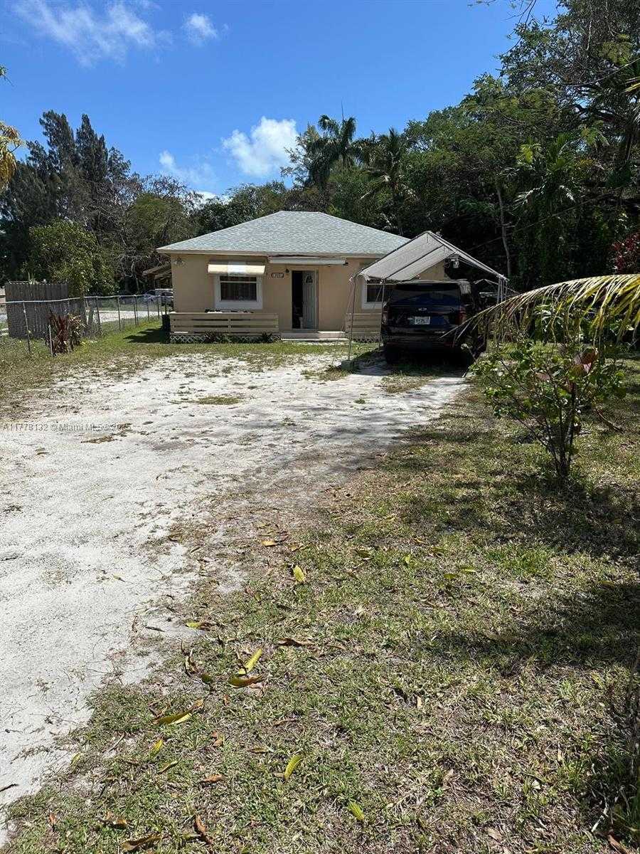 Small Image of 15003 NORTH EAST 8TH AVE, Miami Number 4