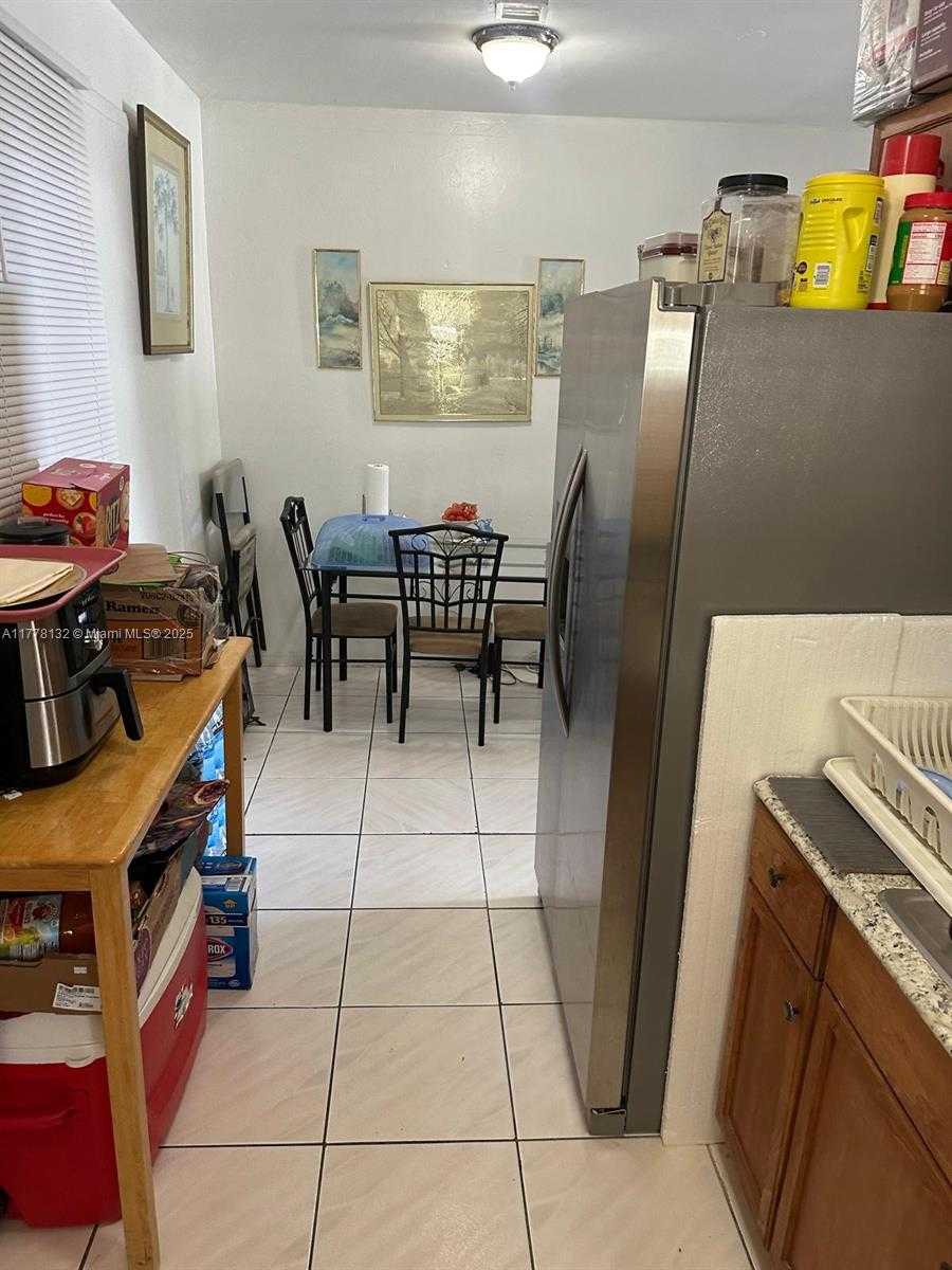 Small Image of 15003 NORTH EAST 8TH AVE, Miami Number 9
