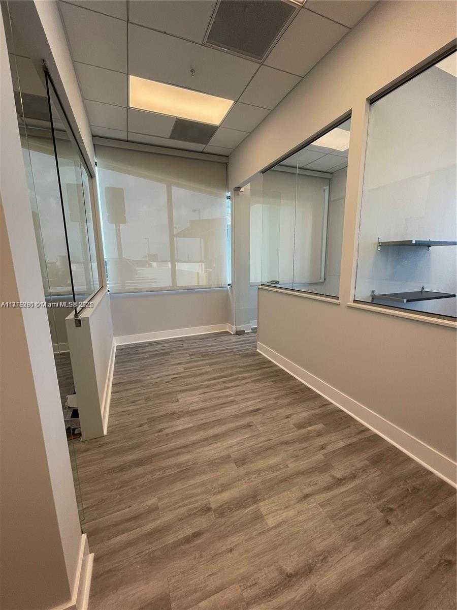 Small Image of 19790 WEST DIXIE HWY #609, Aventura Number 15
