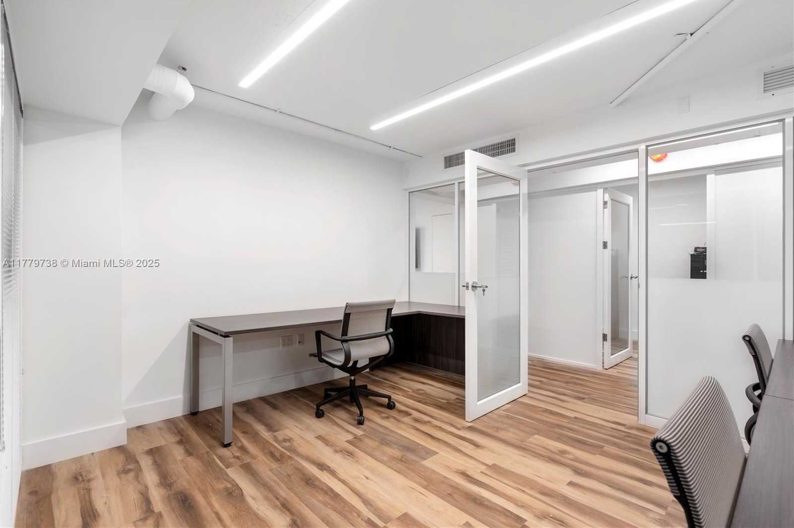 Small Image of 13499 BISCAYNE BLVD #CUM5, North Miami Number 13