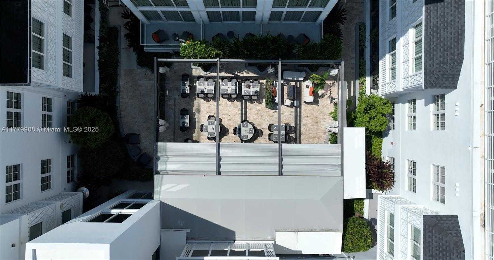 Small Image of 334 20TH ST, Miami Beach Number 21