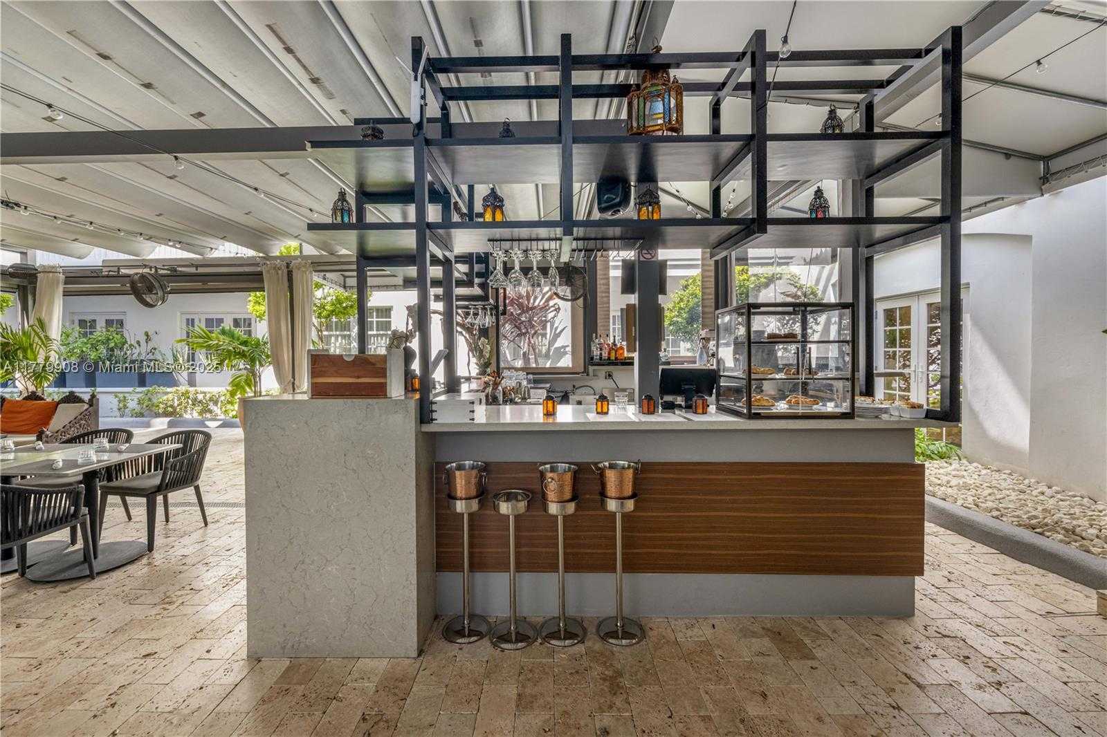 Small Image of 334 20TH ST, Miami Beach Number 6