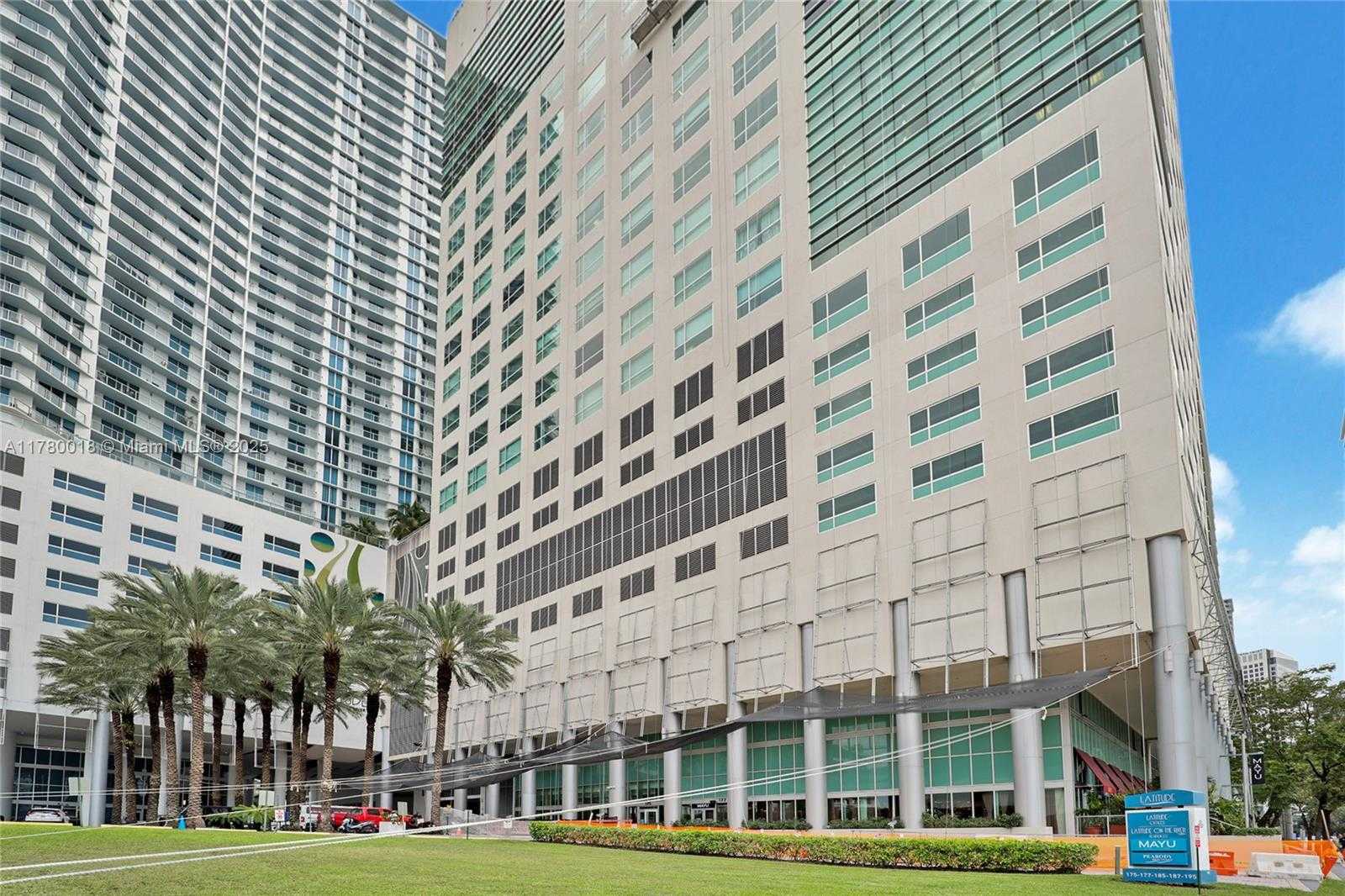 Small Image of 175 SE 7th St, Miami, FL 33131, USA Number 16