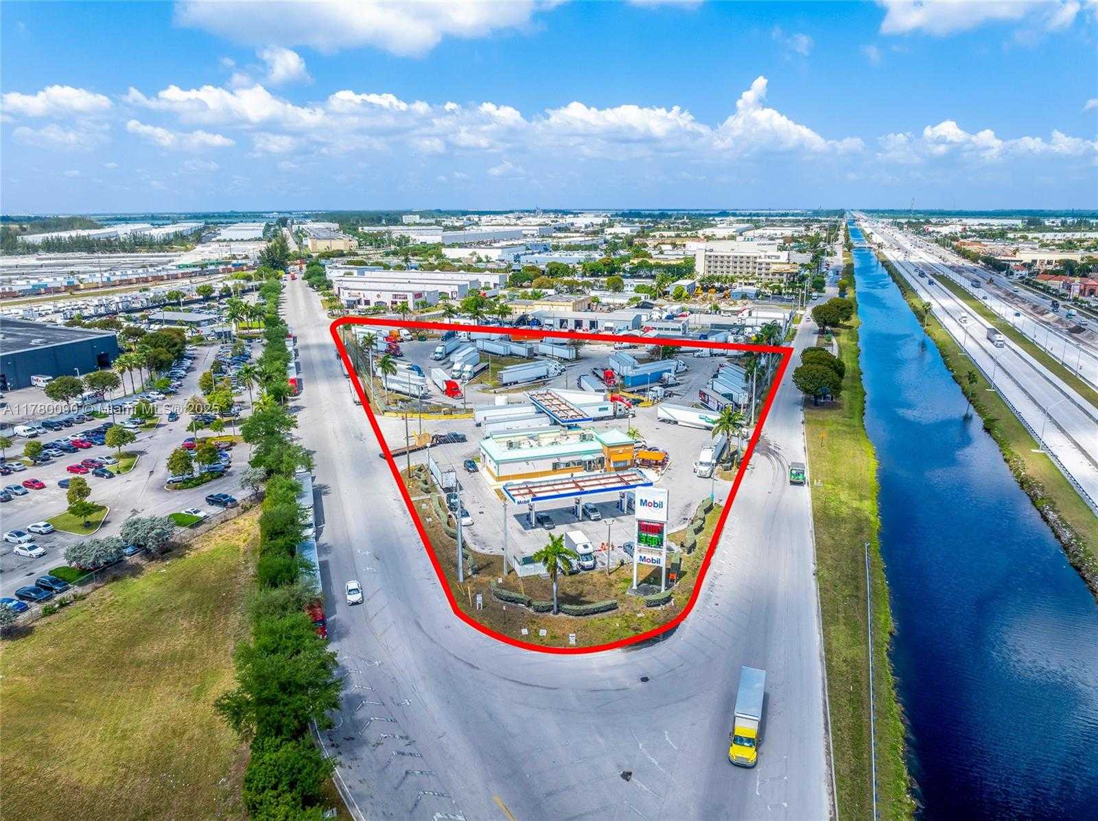 Small Image of 12200 NORTH WEST SOUTH RIVER DR, Medley Number 10