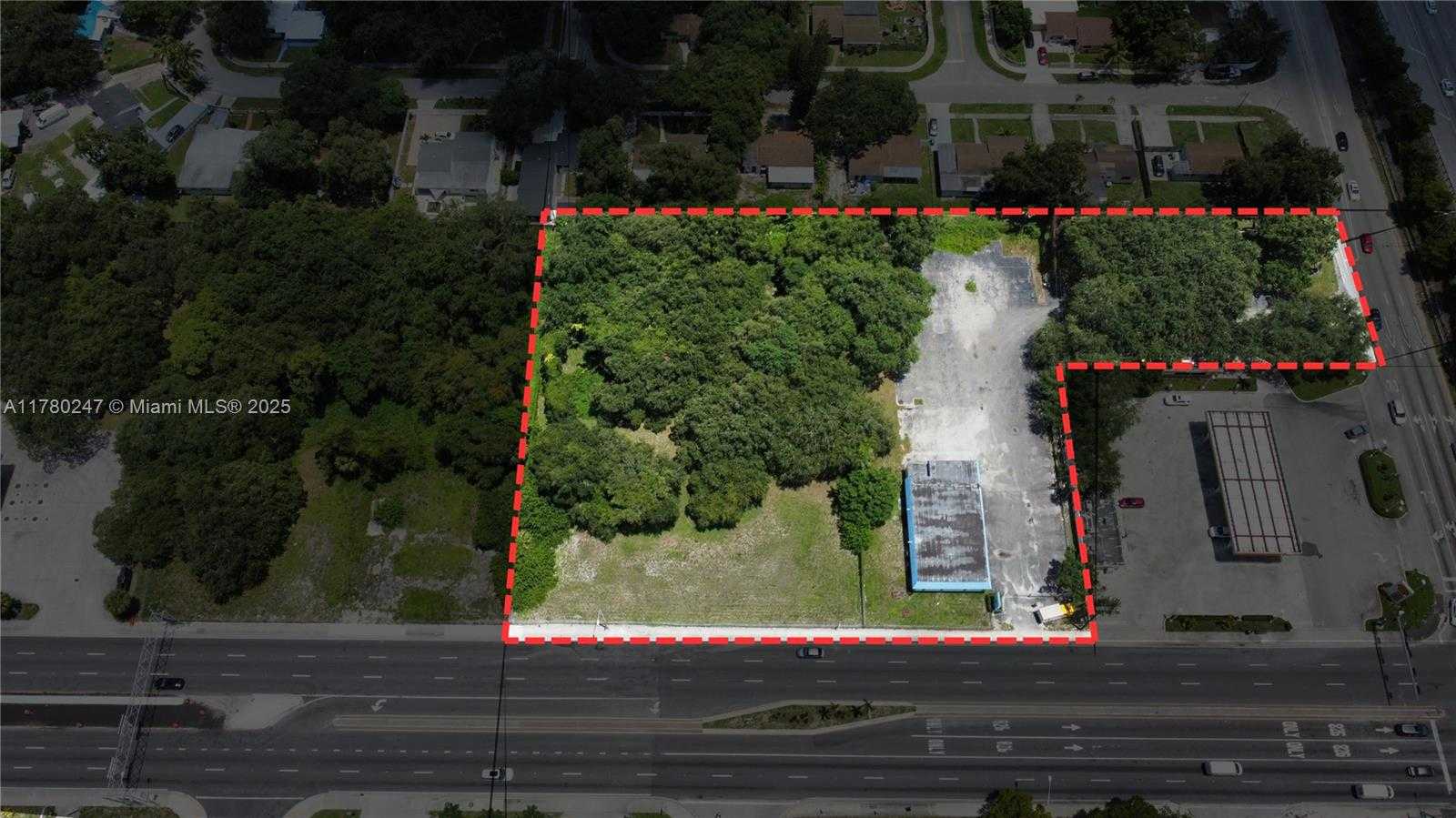 Small Image of 16801 NORTH WEST 27TH AVE, Miami Gardens Number 2