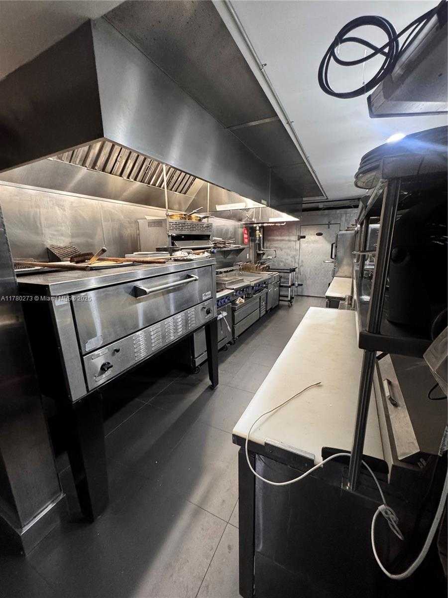 Small Image of 1360 NORTH WEST 88TH AVE, Doral Number 20
